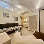 100m Dal Mare Nel Cuore Del Paese -centrostorico Pietra Ligure