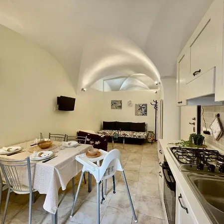 דירה 100m Dal Mare Nel Cuore Del Paese -centrostorico *