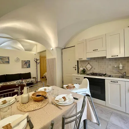 Apartment 100m Dal Mare Nel Cuore Del Paese -centrostorico *